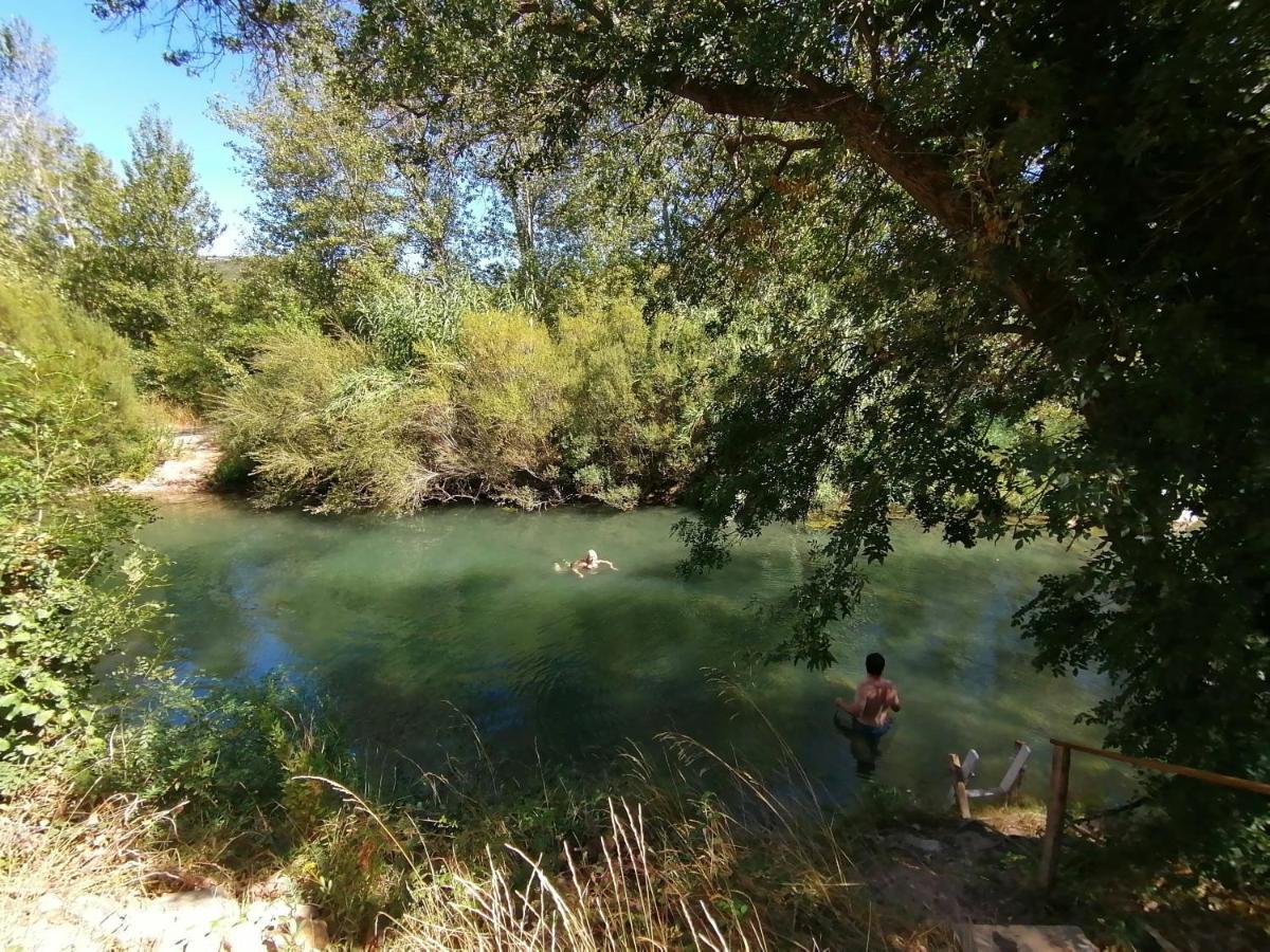 Ripaud, Private River Swimming, Hot Tub